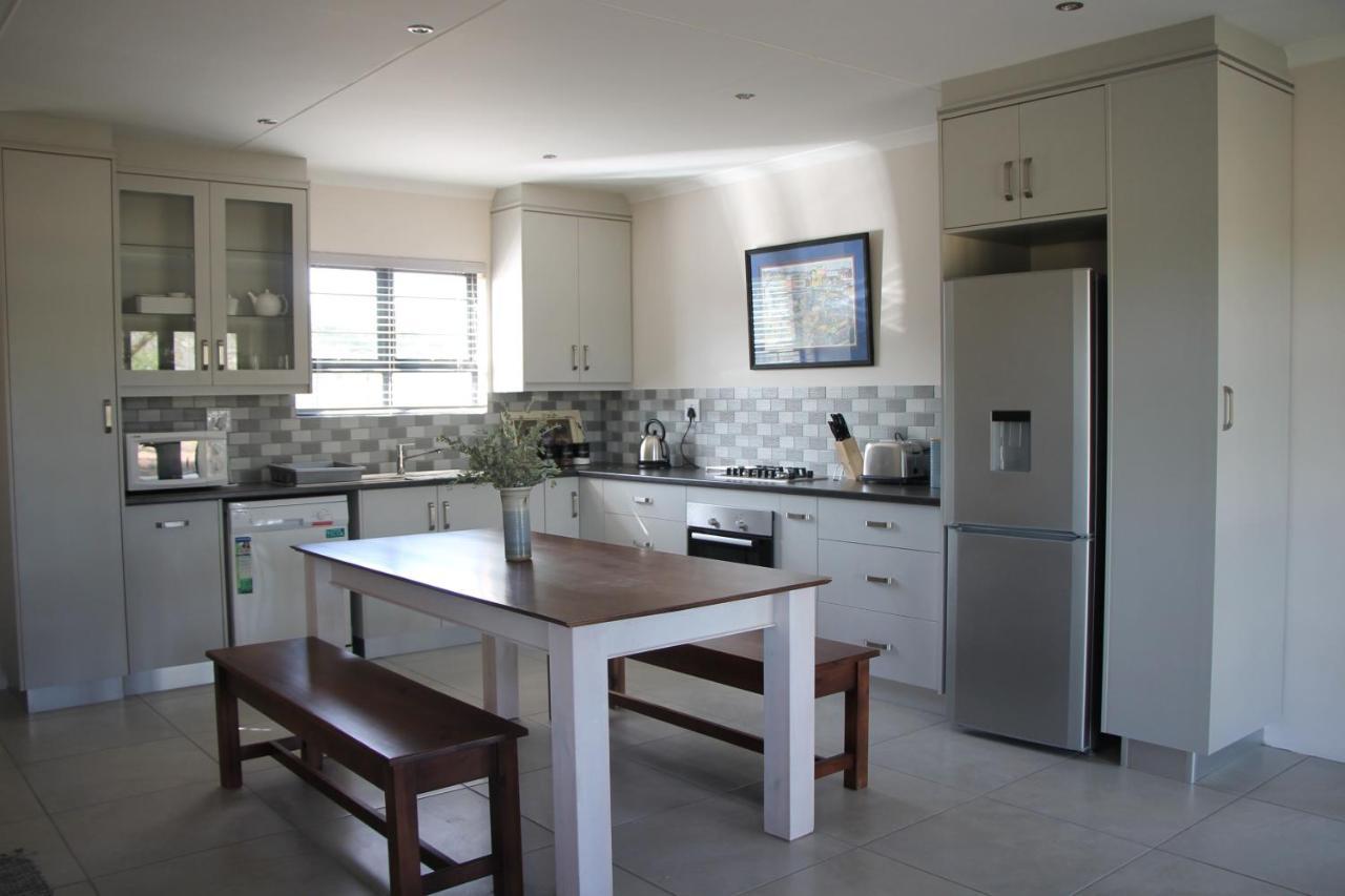 Mayfair Farm Cottages Oudtshoorn Extérieur photo